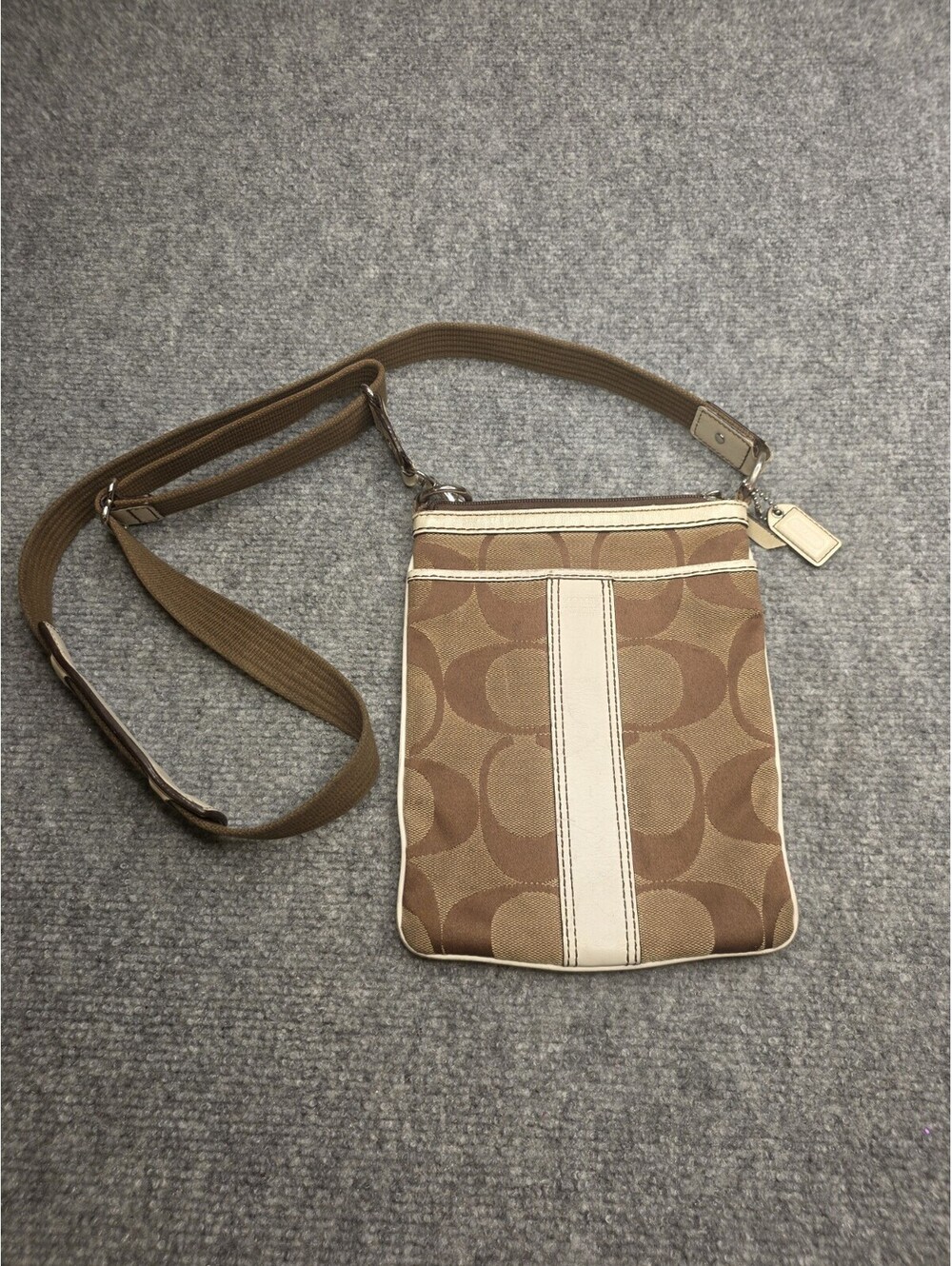 Vintage COACH Signature Jacquard Crossbody Swingpack Bag Brown/Tan 04680